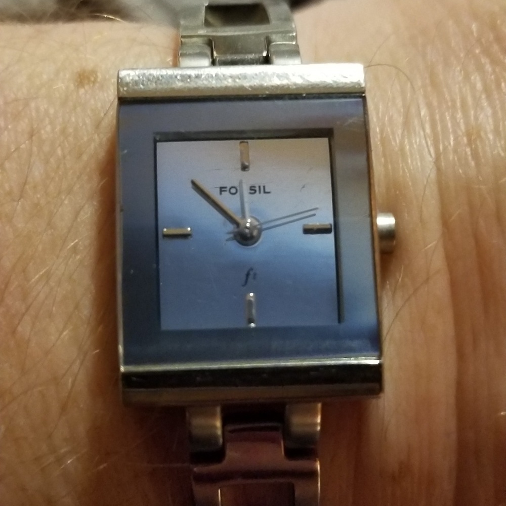 Fossil Watch - Picture 3 of 7